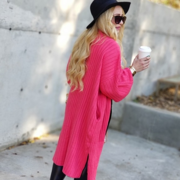 SOLD OUT. CASUAL DOLLZ Balloon Sleeved Cardigan - Picture 4 of 4